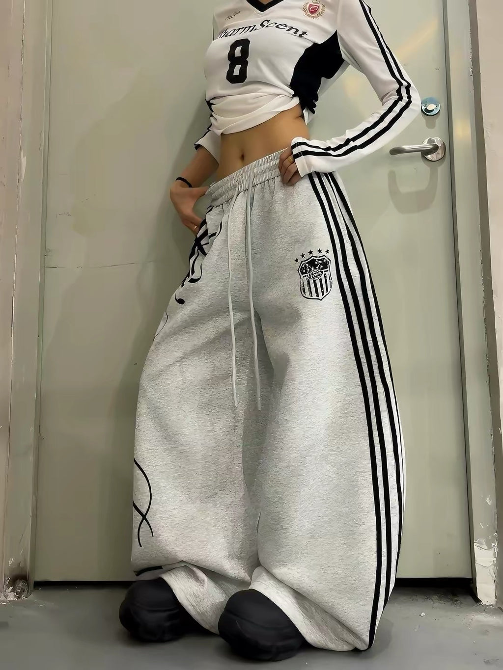 Calligraphy Type SweatPants