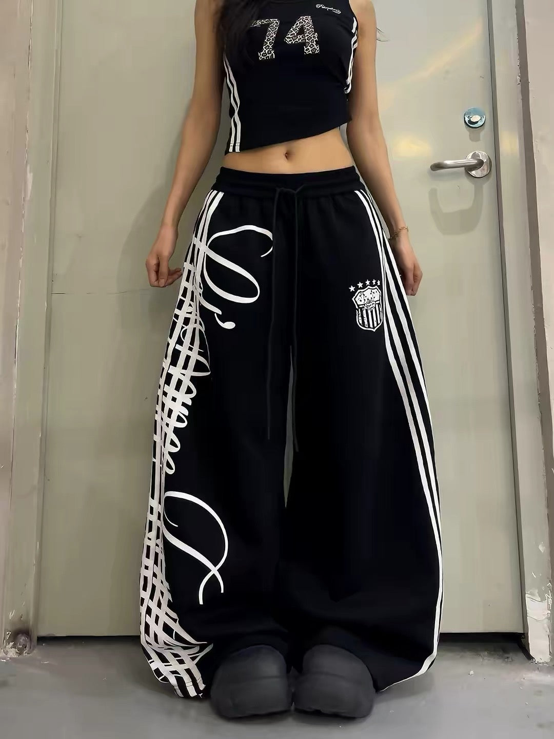 Calligraphy Type SweatPants